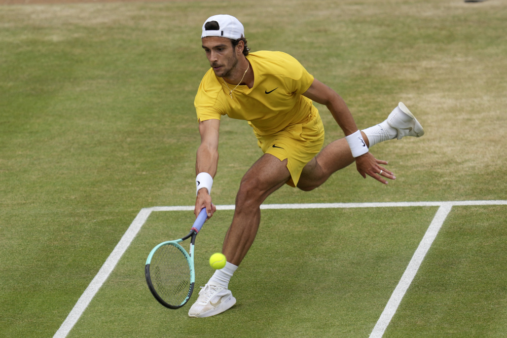 陷入完全被 陷入完全被